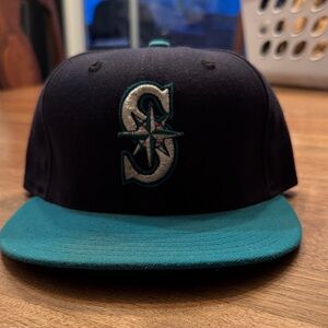 New Era Seattle Mariners Black and Teal Hat